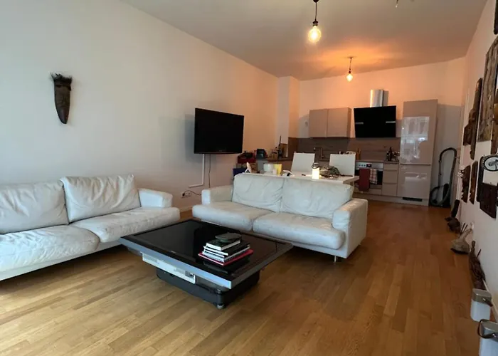 Berlin -central-mitte Light Filled 2bd Niederdorla