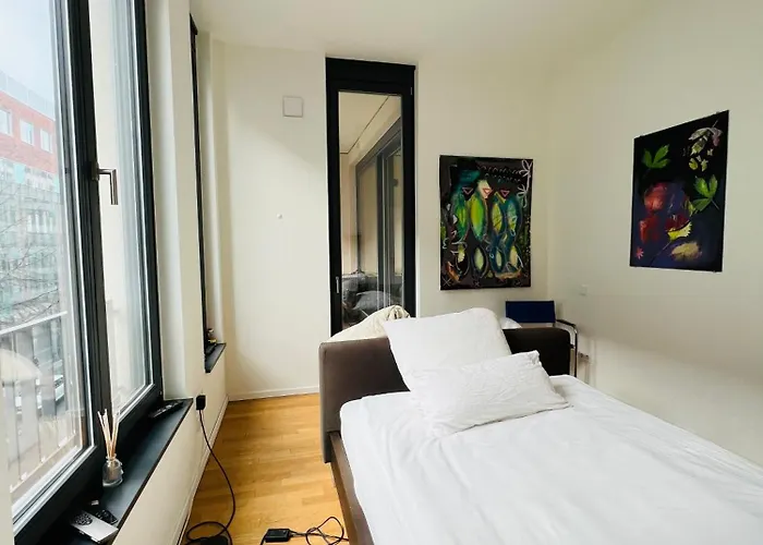 Berlin -central-mitte Light Filled 2bd * Niederdorla