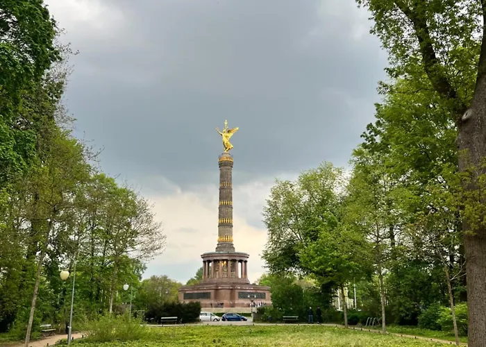 Berlin -central-mitte Light Filled 2bd * Niederdorla