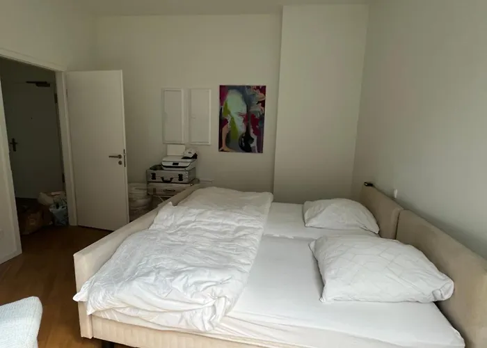 Berlin -central-mitte Light Filled 2bd *